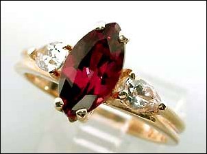 RHODOLITE GARNET RING, 14K WITH WHITE TOPAZ – (All uses, N)